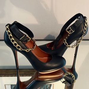 Lanvin Paris platform ankle chain stilleto